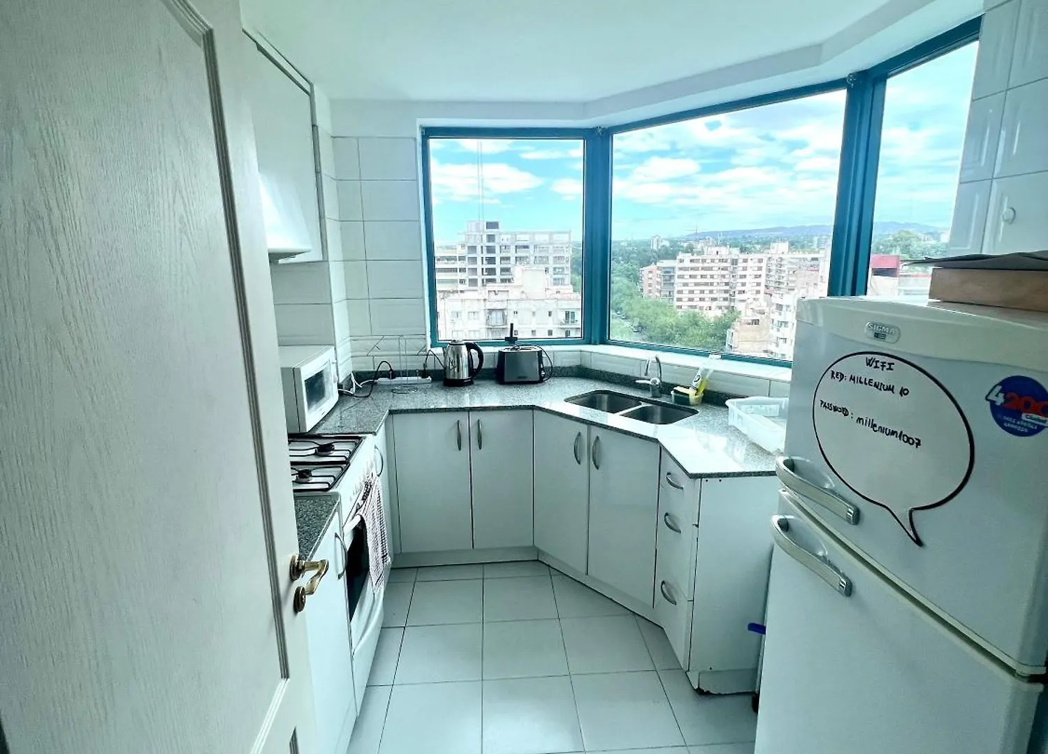 Ferienwohnung Lujoso Departamento En La Mejor Ubicacion De La Ciudad De Mendoza, Con Vista A La Montana Y Piscina Apartment Mendoza
